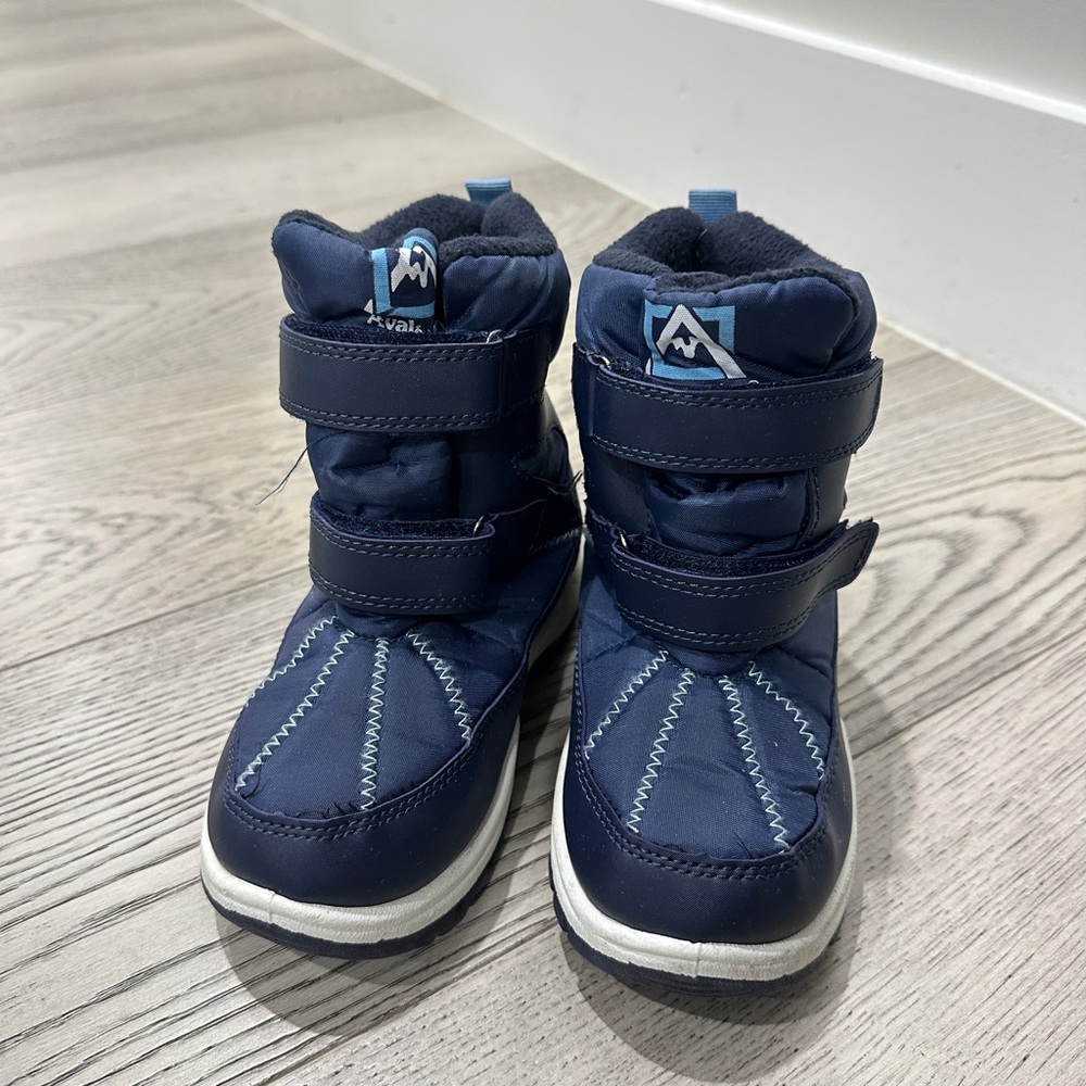 Kids snow boots